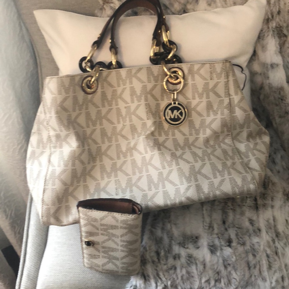 Hand purse and wallet